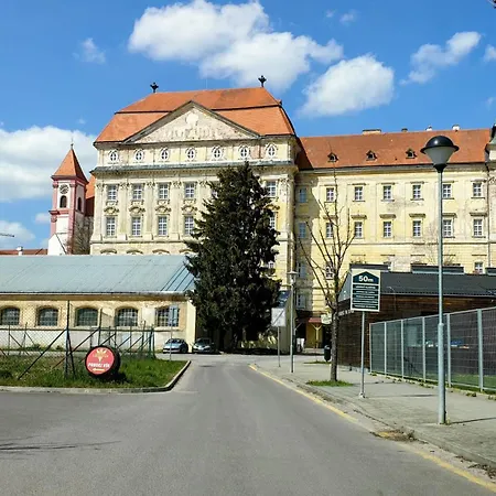 U Ježka - Vranovská Přehrada * Stitary
